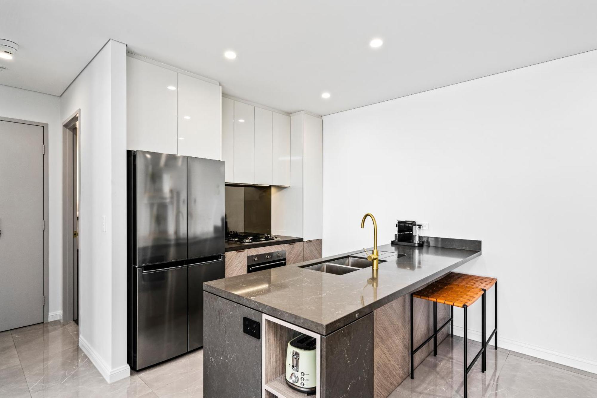 Surfers Paradise New Beachfront Apartments Gold Coast Bagian luar foto