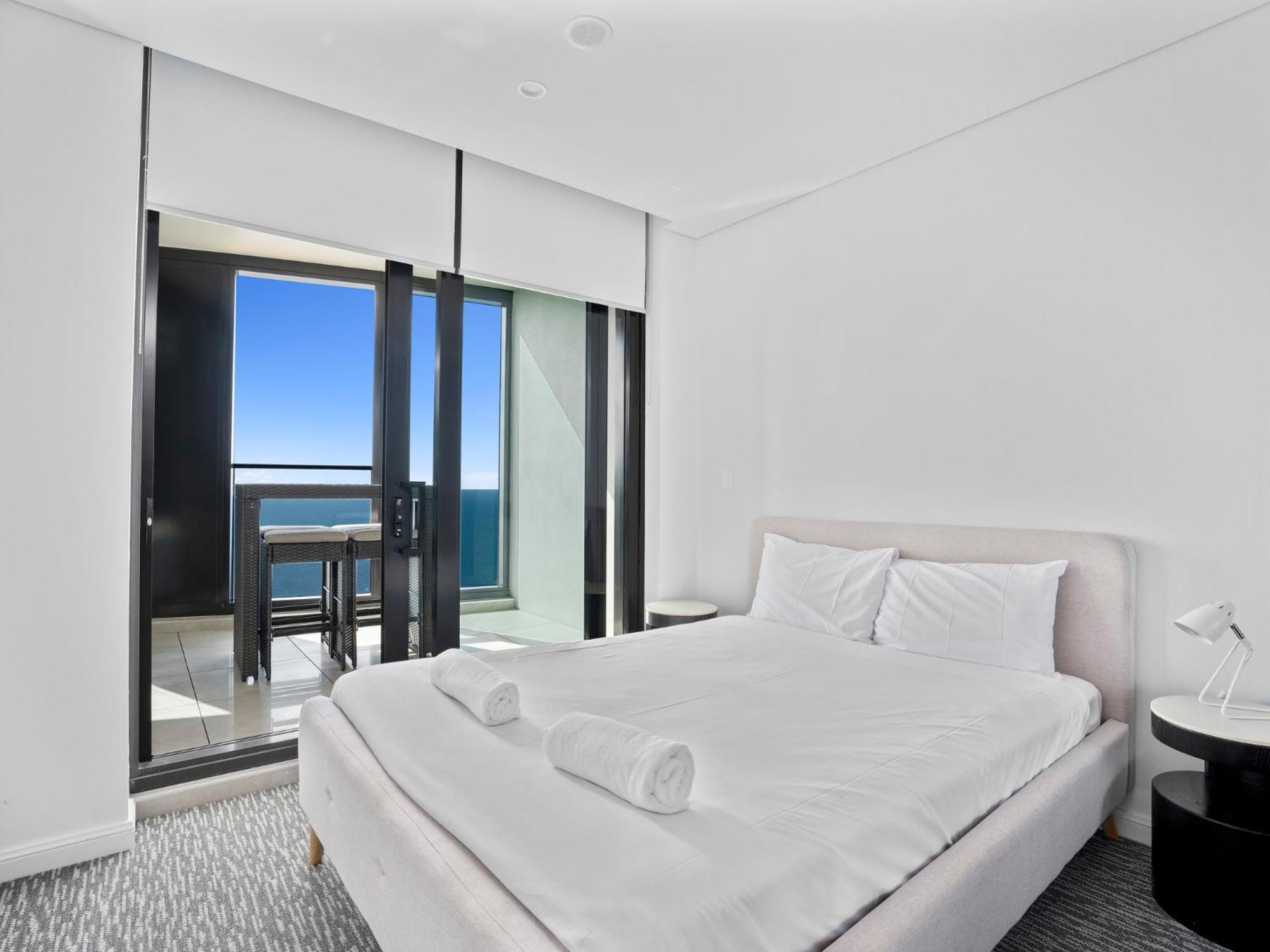 Surfers Paradise New Beachfront Apartments Gold Coast Bagian luar foto