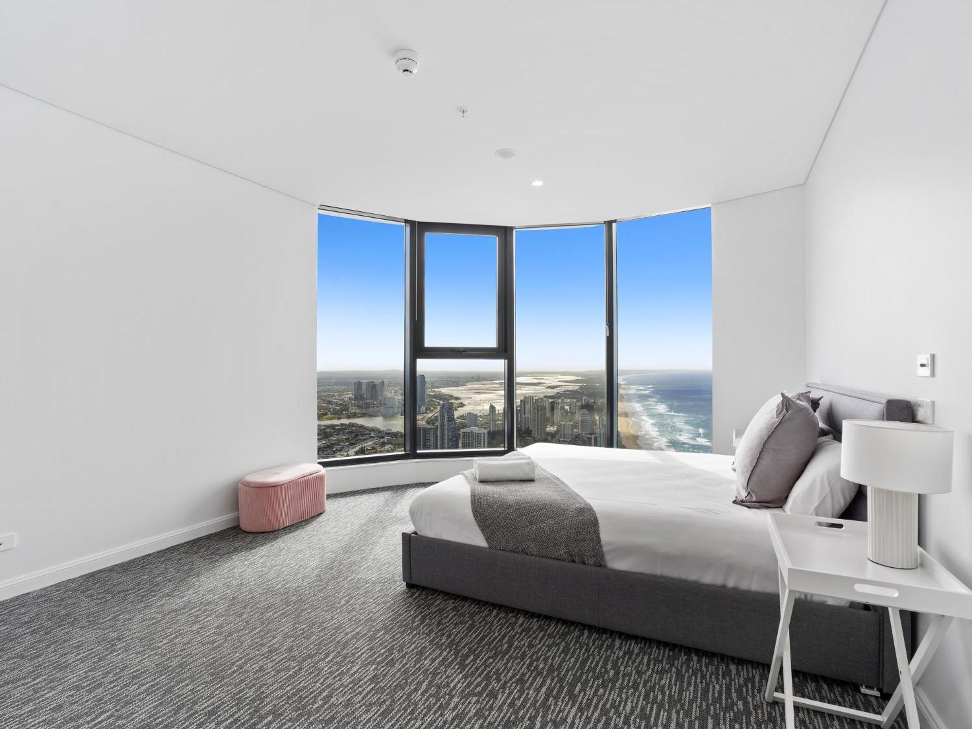 Surfers Paradise New Beachfront Apartments Gold Coast Bagian luar foto