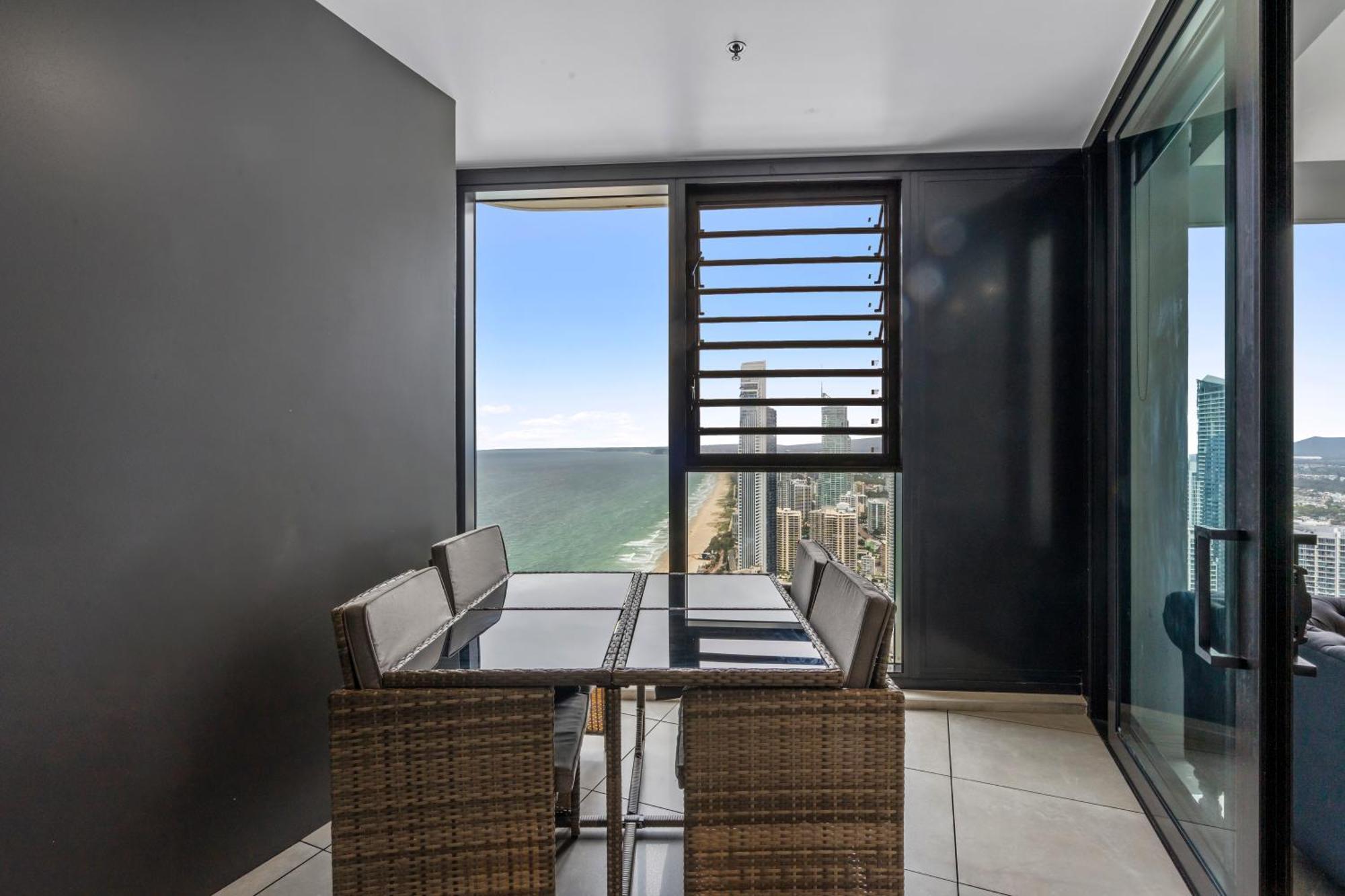 Surfers Paradise New Beachfront Apartments Gold Coast Bagian luar foto